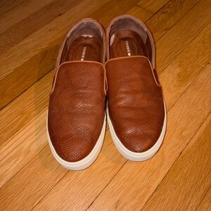 Birdies Chestnut Textured Loafers